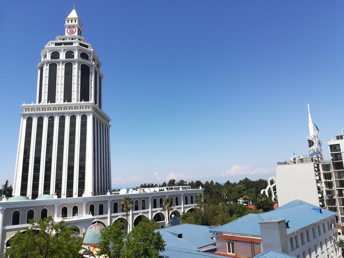 Davka Apartments Batumi Bagian luar foto