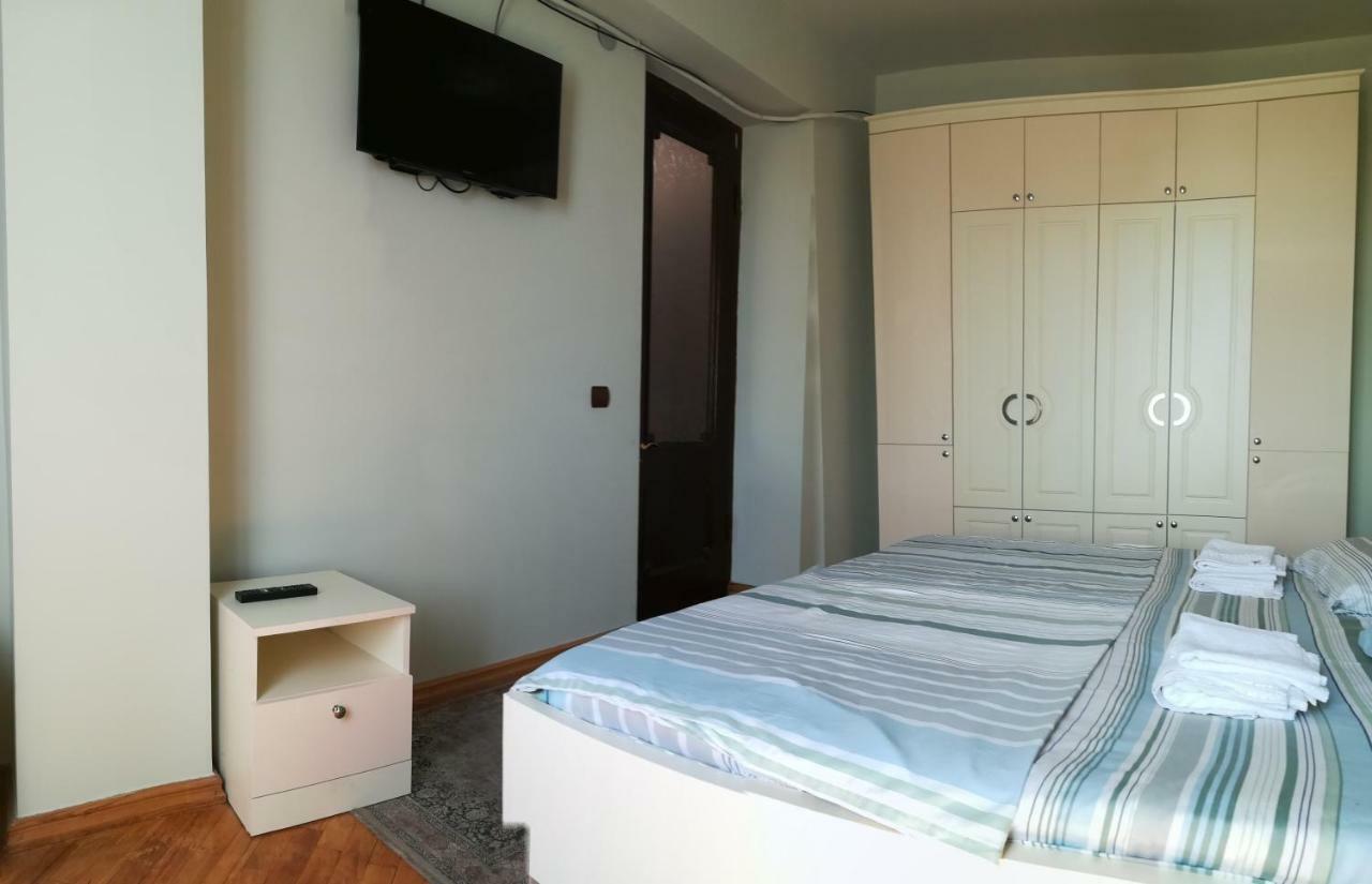 Davka Apartments Batumi Bagian luar foto