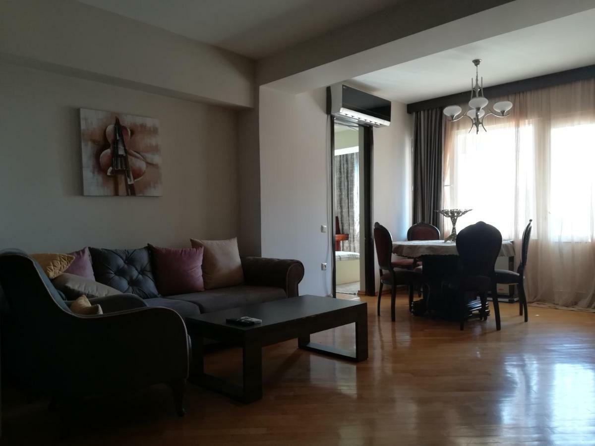 Davka Apartments Batumi Bagian luar foto