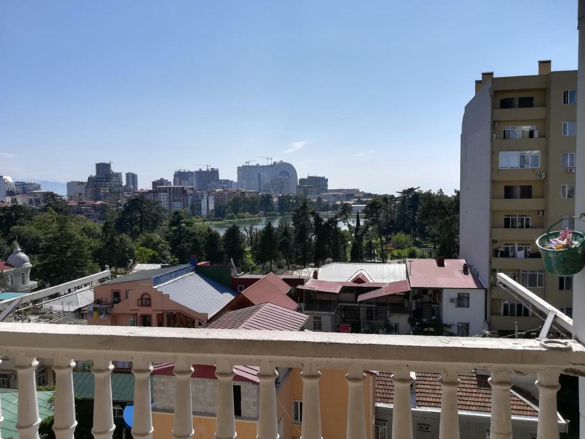 Davka Apartments Batumi Bagian luar foto