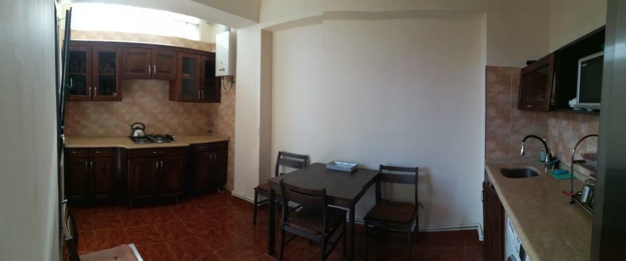 Davka Apartments Batumi Bagian luar foto